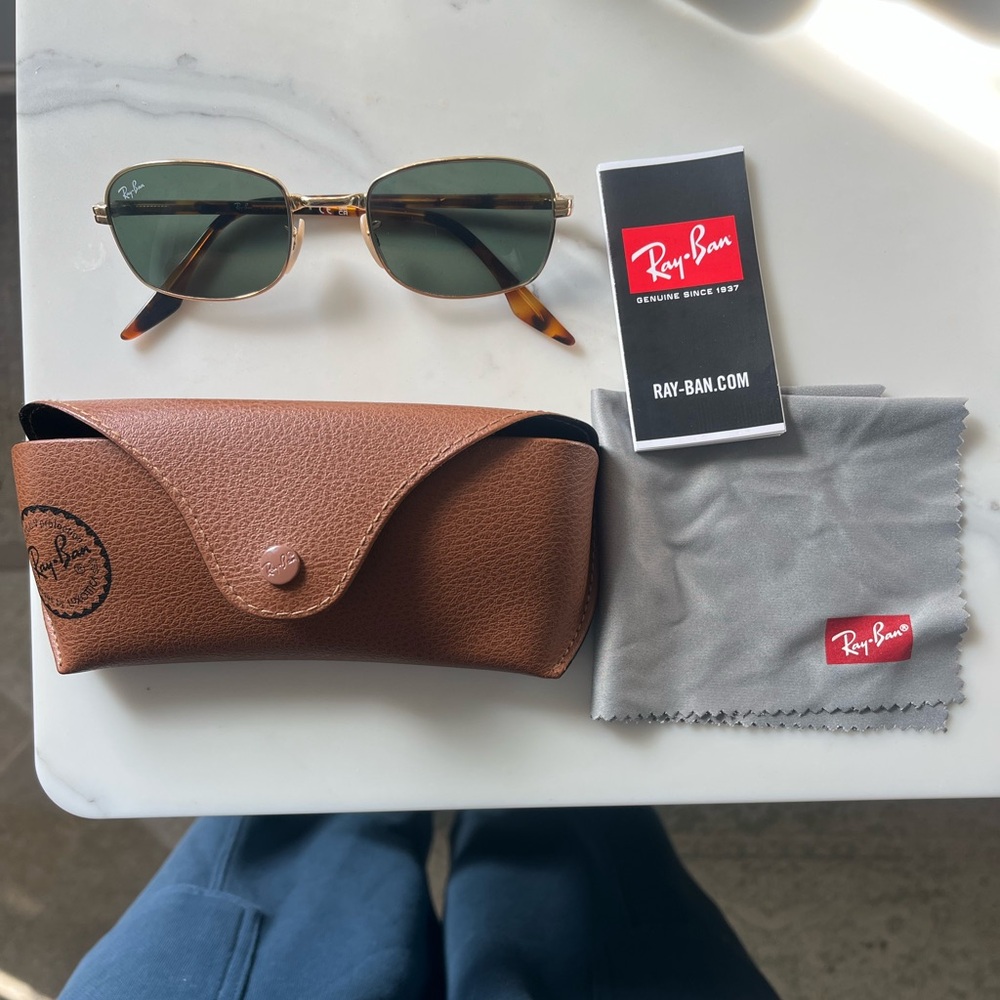 Green lens Rayban Rectangular sunglasses